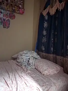 chocolatestrawberrydips online show from 04/13/26, 05:46