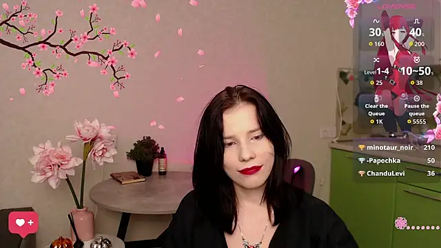 Mell Hyees online show from 11/14/25, 04:06