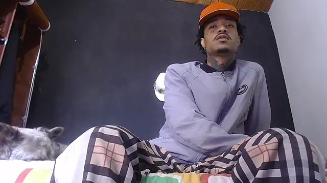 Snapshot of Anaconda_larga chatting on 03/25/26, 02:01 Anaconda larga online show from 03/25/26, 02:01