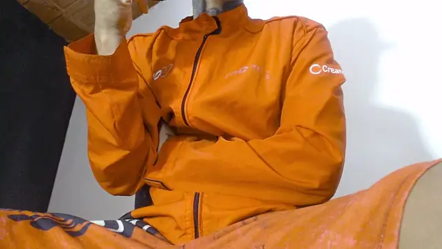 Snapshot of Anaconda_larga chatting on 03/28/26, 02:27 Anaconda larga online show from 03/28/26, 02:27