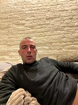 Rotteei1 online show from 10/19/25, 06:03