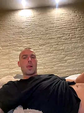 Rotteei1 online show from 11/06/25, 07:04