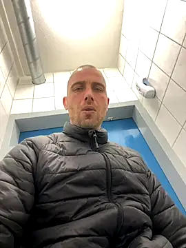 Rotteei1 online show from 11/11/25, 02:50