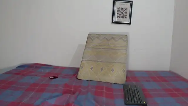 Snapshot of Nikki__uwu chatting on 03/10/26, 11:10 Nikki uwu online show from 03/10/26, 11:10