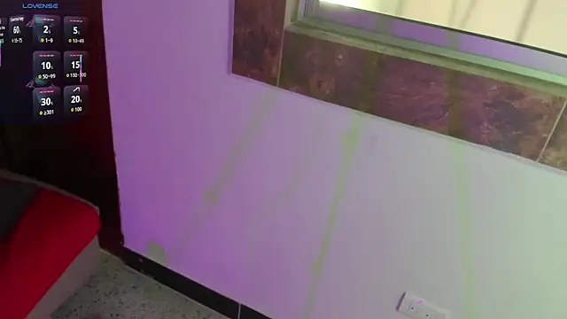 Snapshot of Nikki__uwu chatting on 04/09/26, 04:12 Nikki uwu online show from 04/09/26, 04:12