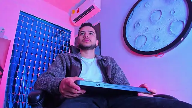 mike 257 online show from 03/10/26, 11:26