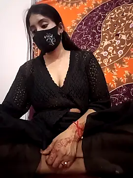 Snapshot of Hot_Angle chatting on 04/01/26, 04:15 Hot Angle online show from 04/01/26, 04:15