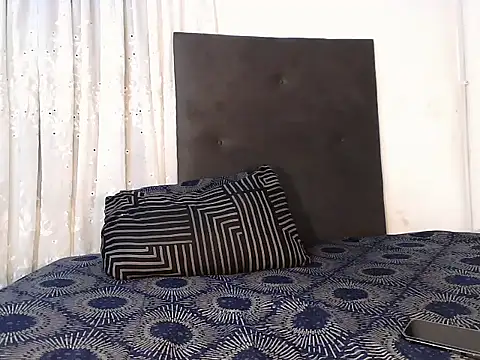 MinnieBee101 online show from 02/23/26, 11:57