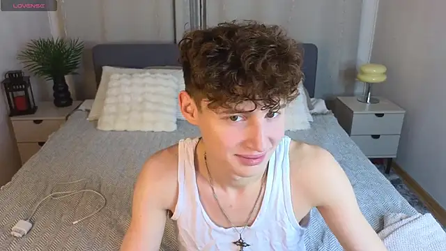 crisp1n online show from 11/12/25, 03:01