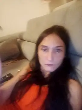 Snapshot of Miskasss chatting on 10/18/25, 05:25 Miskasss online show from 10/18/25, 05:25