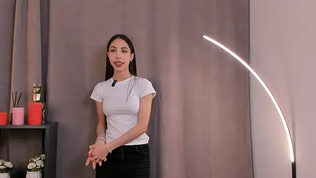 CeliaKolic online show from 10/22/25, 06:57