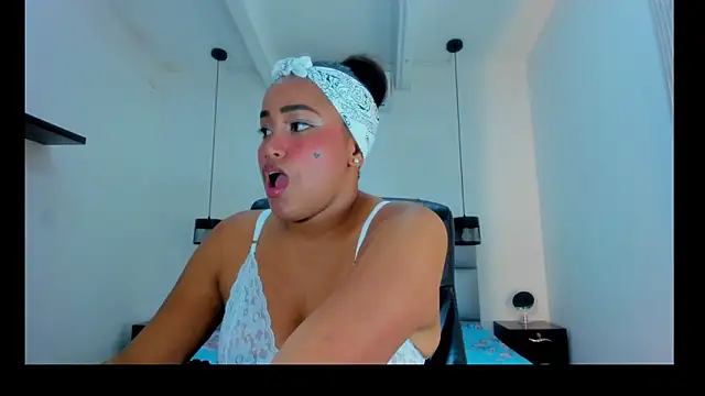 NahomiWalker  online show from 01/07/26, 08:11