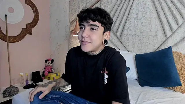 SantiOlsen online show from 11/12/25, 12:38