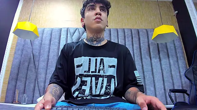 SantiOlsen online show from 11/22/25, 07:35