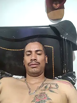 Snapshot of Michell85 chatting on 10/28/25, 09:06 Michell85 online show from 10/28/25, 09:06