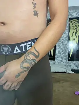 Snapshot of Demon_foxes chatting on 11/11/25, 07:36 Demon foxes online show from 11/11/25, 07:36