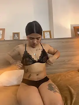 Snapshot of Demon_foxes chatting on 11/15/25, 05:42 Demon foxes online show from 11/15/25, 05:42