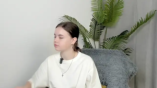 Snapshot of NormanEnsing chatting on 10/19/25, 08:37 NormanEnsing online show from 10/19/25, 08:37