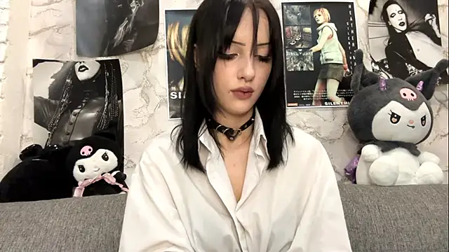 Snapshot of ForeTiff chatting on 10/26/25, 07:31 ForeTiff online show from 10/26/25, 07:31