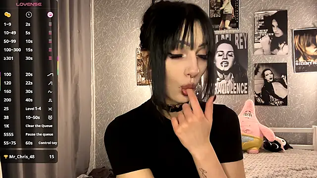 Snapshot of ForeTiff chatting on 12/05/25, 08:38 ForeTiff online show from 12/05/25, 08:38