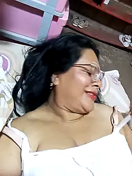 Snapshot of celeste122595 chatting on 04/22/26, 03:02 celeste122595 online show from 04/22/26, 03:02