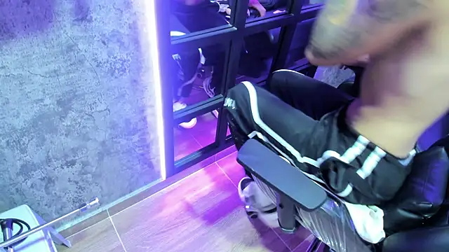 ArohomLester online show from 01/18/26, 05:06