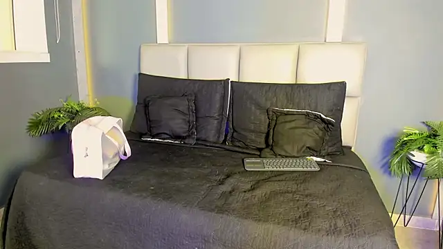 ArohomLester online show from 02/17/26, 04:02