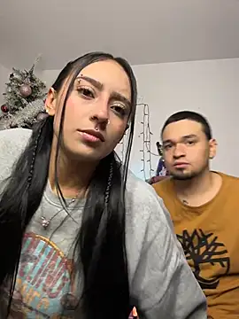 Snapshot of zelda_kuro chatting on 11/21/25, 12:32 zelda kuro online show from 11/21/25, 12:32