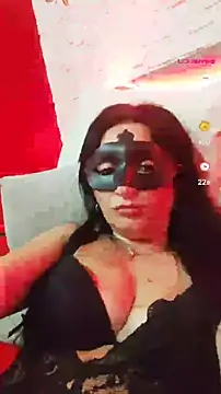 Snapshot of donnapassionate9 chatting on 11/02/25, 10:34 donnapassionate9 online show from 11/02/25, 10:34