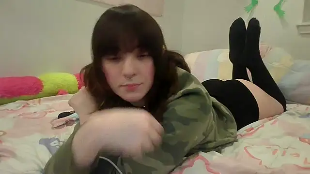 Trickylucy555 online show from 12/21/25, 10:00