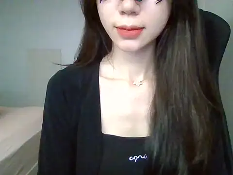 -Alicee- online show from 10/24/25, 01:57