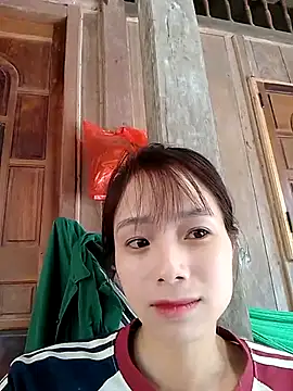 Snapshot of Monkey-0d chatting on 10/19/25, 02:23 Monkey-0d online show from 10/19/25, 02:23