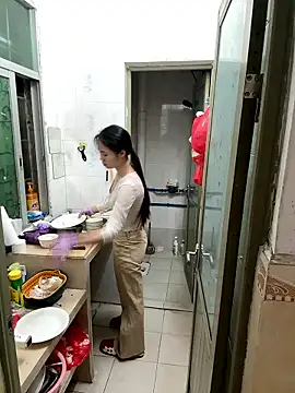 Snapshot of aaaaawhate chatting on 01/11/26, 11:04 aaaaawhate online show from 01/11/26, 11:04