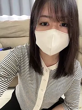 Snapshot of Rui_87 chatting on 04/21/26, 02:04 Rui 87 online show from 04/21/26, 02:04