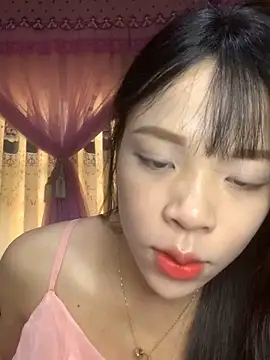 Snapshot of Duck_dona chatting on 10/29/25, 07:43 Duck dona online show from 10/29/25, 07:43