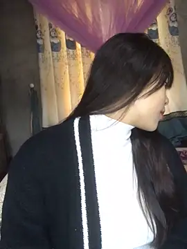 Snapshot of Duck_dona chatting on 12/04/25, 04:11 Duck dona online show from 12/04/25, 04:11