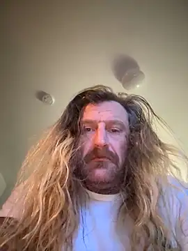 Snapshot of FitChief65 chatting on 11/01/25, 09:44 FitChief65 online show from 11/01/25, 09:44