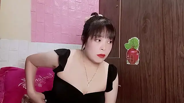 Butterfly kee online show from 11/05/25, 02:28