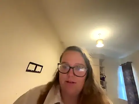 Scarletcum22 online show from 11/01/25, 02:41