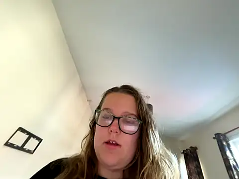 Scarletcum22 online show from 11/02/25, 08:28