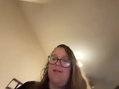 Scarletcum22 online show from 11/03/25, 07:53