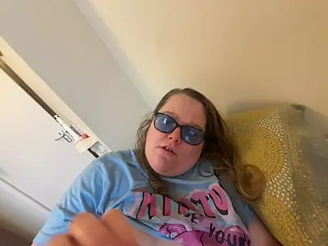 Scarletcum22 online show from 02/07/26, 09:35