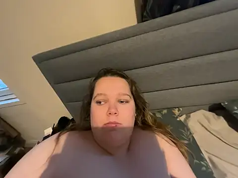 Scarletcum22 online show from 02/15/26, 08:13