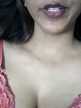 Snapshot of Aaliya_BigBoobs_1 chatting on 05/23/26, 08:02 Aaliya BigBoobs 1 online show from 05/23/26, 08:02