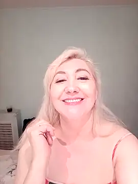 Snapshot of LadyKriss chatting on 03/06/26, 10:28 LadyKriss online show from 03/06/26, 10:28