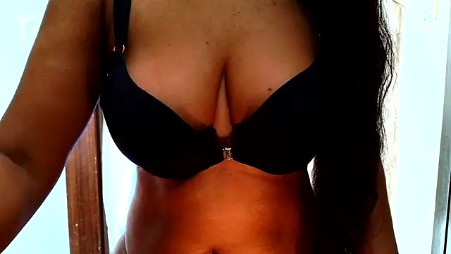 Snapshot of CindiBibi chatting on 04/08/26, 05:51 CindiBibi online show from 04/08/26, 05:51