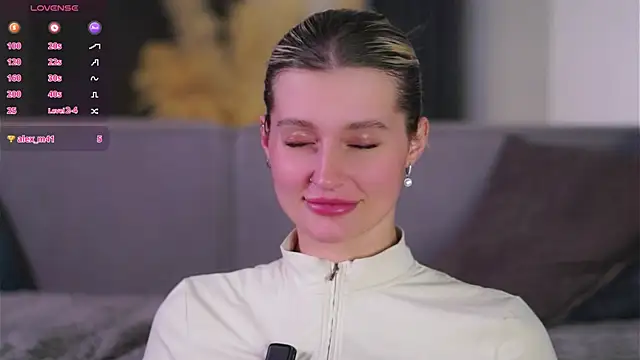 Snapshot of buvei chatting on 04/13/26, 01:49 buvei online show from 04/13/26, 01:49