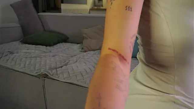 Snapshot of buvei chatting on 04/23/26, 03:14 buvei online show from 04/23/26, 03:14