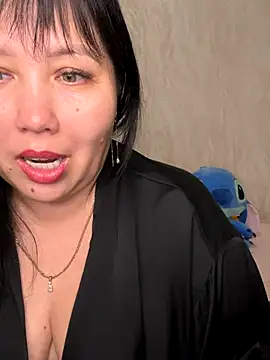 Love  Mom online show from 11/14/25, 05:55