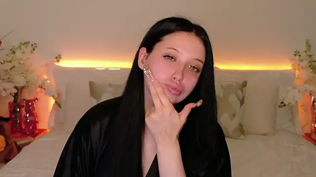 Felicia Herceg online show from 10/23/25, 06:50